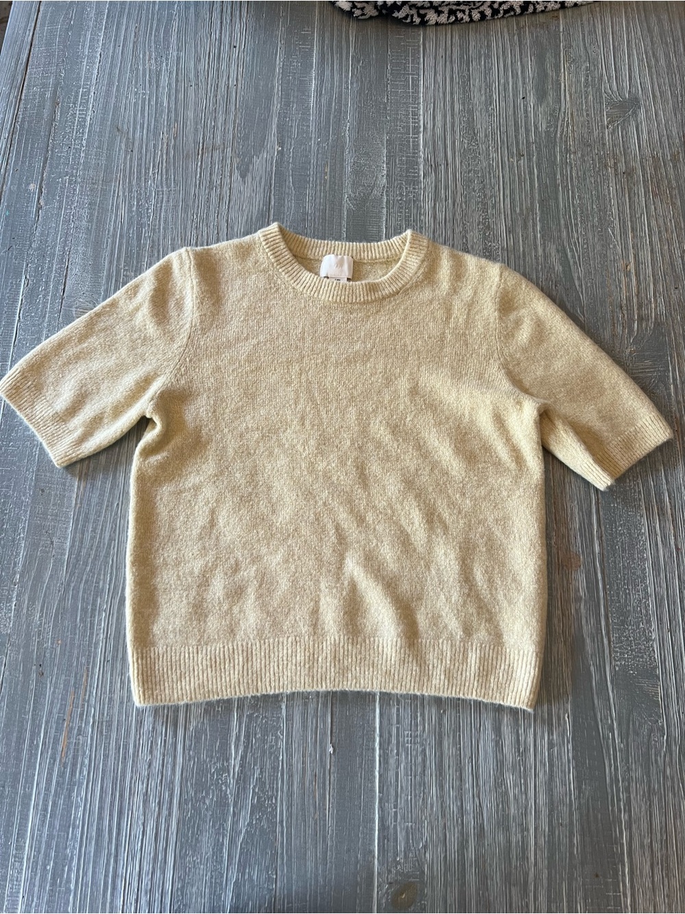 H&M Short-Sleeve Crewneck Sweater in Pale yellow